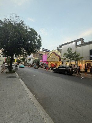 bán nhà mặt tiền nguyễn trãi quận 1 hcm đang cho thuê gần 100 triệu/ thang