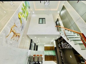 nhà đẹp gần chợ thạnh xuân đường thông xe hơi (2 phòng ngủ)