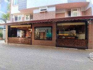 nhà 2 mặt tiền - đang kinh doanh và 8 chdv cho thuê