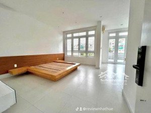 nhà cho thuê khu him lam tân hưng quận 7. gần nguyễn thị thập. 5x20m. có thang máy. giá: 60tr/tháng