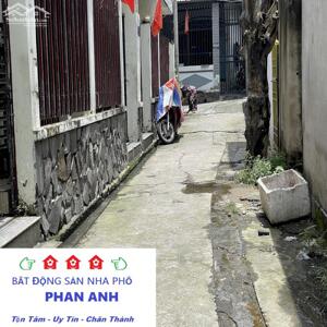 Tìm đâu ra nhà phố Thủ Đức mà giáa " vùng sâu vùng xa " chỉ 32 tr/m² ? 270 m² đất mà chỉ có 8 tỷ...