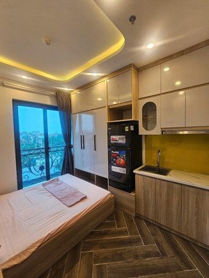 tòa ccmn - phố vĩnh hồ - đống đa - lô góc - ôtô - 15 căn hộ kk - dt 90tr/tháng 59m2 x 7t, mt 6m.