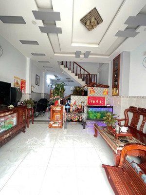 nhà mới mặt tiền kinh doanh -bình tân.phù hợp đầu tư lâu dài giá chỉ 5.65 tỷ ngang gần 6m,