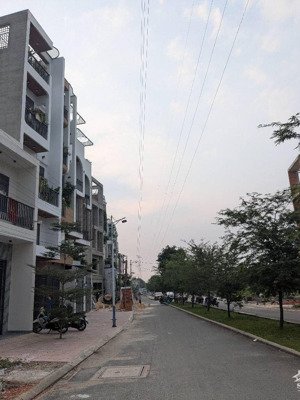 bán đất tô ngọc vân thạnh xuân quận 12 khu phân lô cao cấp, dt 68.5m2, đường xe tải, giá 5.5 tỷ