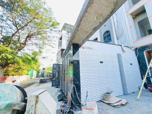 sân ôtô trong nhà 4 tầng full nội thất bình chiểu 6.15 tỷ