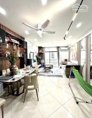 mặt tiền đẹp,ngõ nông,nội thất tặng- cạnh 61 lạc trung-42m- 9 tỷ 223