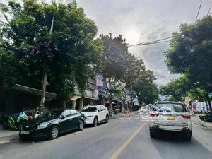 lô góc mặt tiền cực hiếm - giá chưa tới 2 tỷ - vị trí trung tâm đà nẵng - gần chợ, trường học