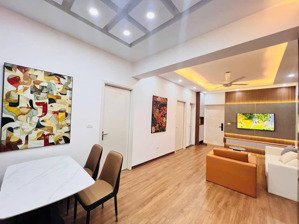 bán căn hộ chung cư b14 kim liên , tầng trung đẹp , nhà mới đẹp ở ngay , hướng tây tứ trạch