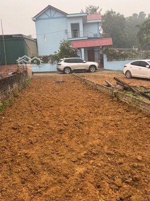 hơn 2tỷ sở hữu lô đất 80,4m full thổ cư,2 mặt đường trước sau oto vào tận đất,thôn 4 xã phú cát hn