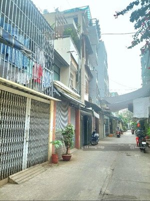 đường 8m, 3tầng, 4pn, 4wc, xe ơi đậu cửa. chỉ 7,1 tỷ. lạc long quân, bảy hiền,