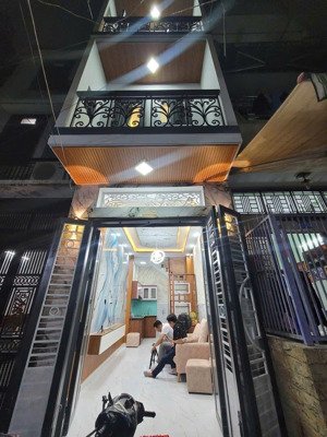 nhà đẹp an cư - đón tết sum vầy. 4 tầng 3 phòng hxh ngô quyền q10. sát bv chợ rẫy. chỉ 4.x tỷ