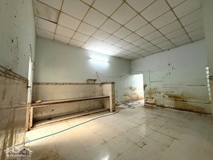 chỉ 9 triệu, cho thuê nhà kho đ. cao lỗ, bh bc. (5x20m) ở, cơ sở gia công, 25m đến mt