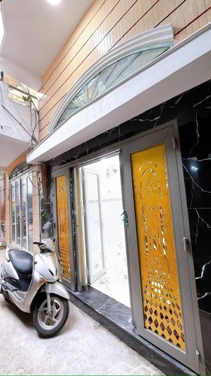 nhà bán quận 4 sd 200m2 4p3wc phường xóm chiếu, tp.hcm trung tâm q4,