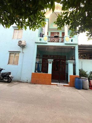 nhà sc lầu trệt 60m có 3pn, đường bêtông 5m thông tại bình chuẩn, thuận an, bd _ giá 1ty370