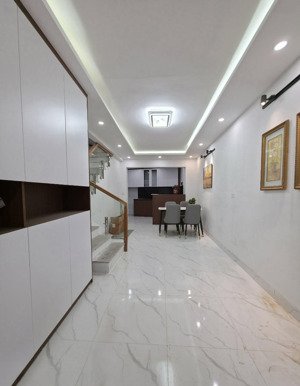 hiếm !!! b.á.n nhà xuân đỉnh 5 tầng 39/42m² , giá 9.x tỷ. - nhà ngõ siêu nông