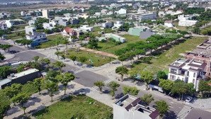 chính chủ cần tiền bán gấp đất kđt golden hills city, 125m2, gần cây xăng, trục thông đường lớn