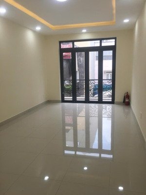 cho thuê nhà làm văn phòng công ty tại đường c1, tân bình.
