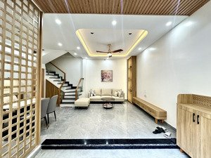 nhà 4 tầng trần nguyên hãn - full nội thất, có phòng ngủ master, lô góc 2 mặt thoáng