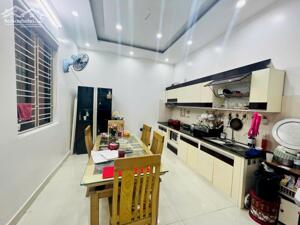 Bán nhà 4 tầng mặt đường Cam Lộ, Hùng Vương, Hồng Bàng giá chỉ hơn 4,x tỷ LH 0979087664