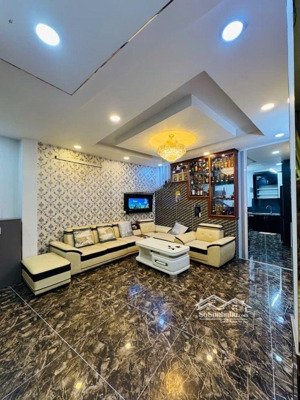 siêu phẩm tân bình 3 tầng full nội thất xịn ở ngay ni sư huỳnh liên p.10 tân bình