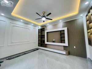 Bán nhà 3 tầng 44m2 trong ngõ Hùng Vương, Hồng Bàng Giá chỉ 2,7x tỷ Lh 0979087664