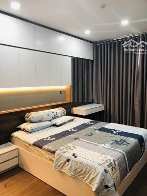 bán gấp căn hộ sky center, 74m 2pn, giá 5.8tỷ,  khoa. nhà sạch sẽ, thoáng mát