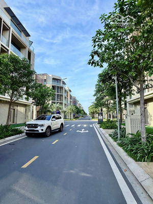 nhà phố soho cho thuê - thích hợp làm văn phòng - kinh doanh căn hộ dịch vụ