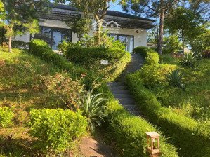 đất yên bài cách tt hà nội khoảng 38km, sẵn khuân viên nghỉ dưỡng-bể bơi-khu vui chơi đầy đủ sẵn kd