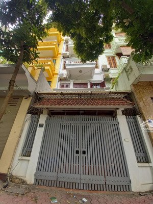 chính chủ cho thuê nhà khu phân kđt trung yên, phường trung hòa.dt 130m2 x 5 tầng. lh 