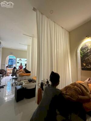 Cho thuê nhà mặt tiền 3 tầng Thái Thị Bôi , Thanh Khê