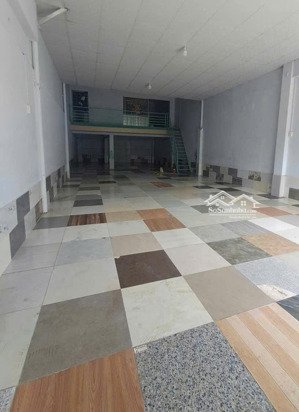 cần cho thuê gấp kho diện tích 200m2 ở đường gò ô môi có điện 3 pha