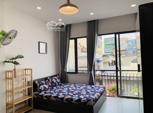 cho thuê căn hộ studio ban công q1 gần cầu ông lãnh, chợ bến thành, bitexco, takashimaya, bùi viện