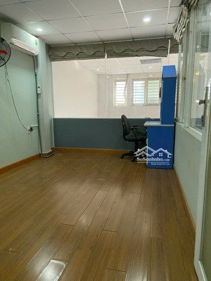 cho thuê nhà riêng 1 trệt 1 lửng 2 phòng ngủ 2wc. đủ nội thất như hình 