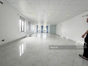 cho thuê tòa nhà văn phòng 6 tầng thang máy 170m2/ sàn - mặt phố hồng tiến - long biên