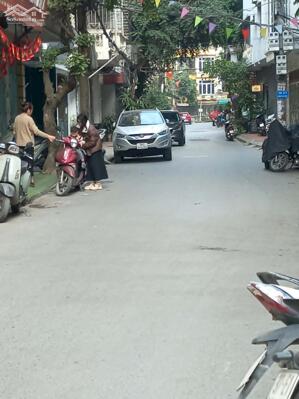 BÁN NHÀ PHỐ TAM TRINH – HOÀNG MAI, PHÂN LÔ ĐƯỜNG Ô TÔ THÔNG RỘNG, RẤT GẦN PHỐ, KINH DOANH.