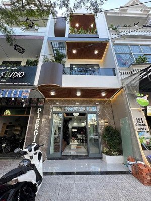 tôi chính chủ cần bán nhà 3 tầng mặt tiền hồ tùng mậu, hòa minh, liên chiểu