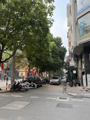 bán nhà ngõ 40 nguỵ như kontum chỉ 21 tỷ diện tích 45m2 xây 5 tầng. vị trí đẹp kinh doanh vỉa hè