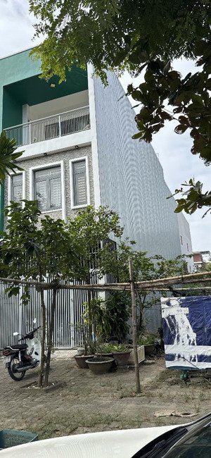 bán đất mặt tiền đường trần đăng ninh cạnh dự án nhà phố pavillon, trường qt skyline. dt 125,2m2.