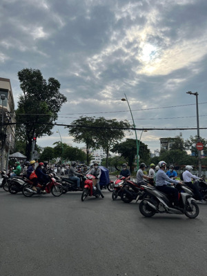 giá rẻ bất ngờ! nhà sát lê văn sỹ, 5*13, hxh thẳng 1 trục, nhà trung tâm đi đâu cũng gần