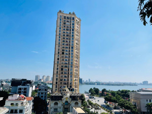 chính chủ cần bán căn 1pn view hồ tây . dt 38m2. nhà full đồ. sẵn khách thuê. giá 4.150 tỷ bp