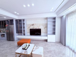 bán nhà phố trạm, mặt ngõ kinh doanh, sát vườn hoa, cạnh aeon, 56m, 7 tầng, full nội thất.