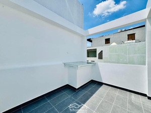 bán gấp nhà đẹp ở ngay võ liêm sơn, phường 4, quận 8. dt 80m2,giá 3 tỷ 8 sổ hồng chính chủ