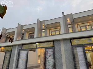 Chỉ 2 tỷ xíu SHR nhà 1 lầu 4,5mx25m full nội thất mỹ hạnh nam giáp cầu lớn