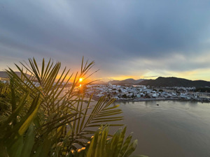 căn hộ độc bản duy nhất tầng có ban công riêng - view sông núi biển nha trang