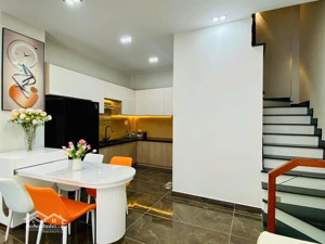 (tin thật) cực hiếm, bán nhà phạm văn bạch, phường 14, tân bình. dt 121 m2.gía 3 tỷ 5 sổ hồng riêng