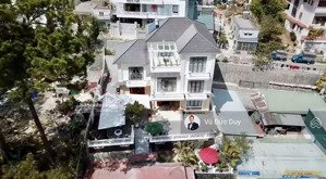 bán villas đà lạt 500m2, sổ hồng, 2 mặt tiền, 3 lầu, 5 phòng, gần mây lang thang, ngay dinh 1