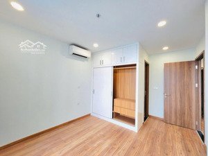 cho thuê căn hộ 3 phòng ngủ carillon 1 giá 15 triệu có máy lạnh và máy nước nóng. 