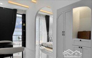 căn hộ 1pn full nội thất, ban công rộng 45m2 gần ngã tư hàng xanh, q1 q2 ngay đường nguyễn hữu cảnh