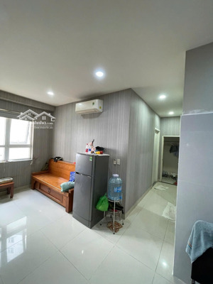 giá tốt : căn 2pn 2wc tầng thấp block liền kế trung tâm thương mại aeon mall