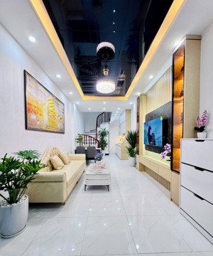 bán nhà đường quang trung 5 tầng 36 m2 ngõ thông, đường ô tô, mt 8m tặng full nội thất giá 6.35 tỷ